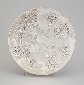 A Swedish Art Nouveau silver serving plate, maker's mark CG HALLBERG, Stockholm, 1906.