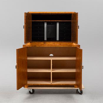 SKÅP, funkis, 1930/40-tal.