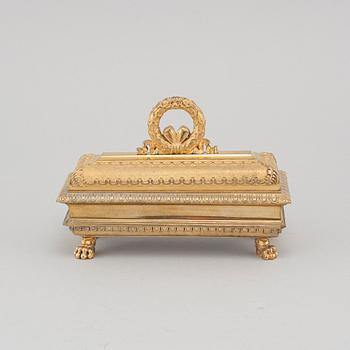 A bronze ink-stand in Empire style, around year 1900.