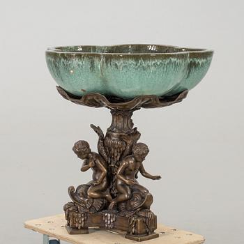 FÅGELBAD/SKULPTUR modern tillverkning.