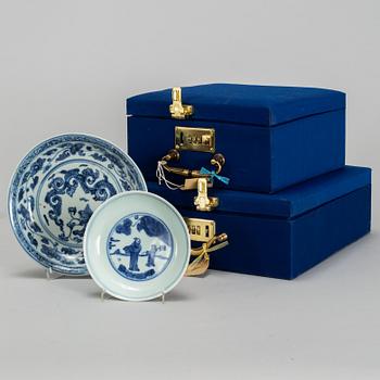 Two blue and white dishes, Ming dynasty (1368-1644).