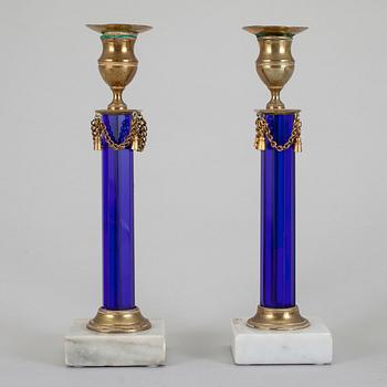 LJUSSTAKAR, ett par, sengustavianska, tidigt 1800-tal.