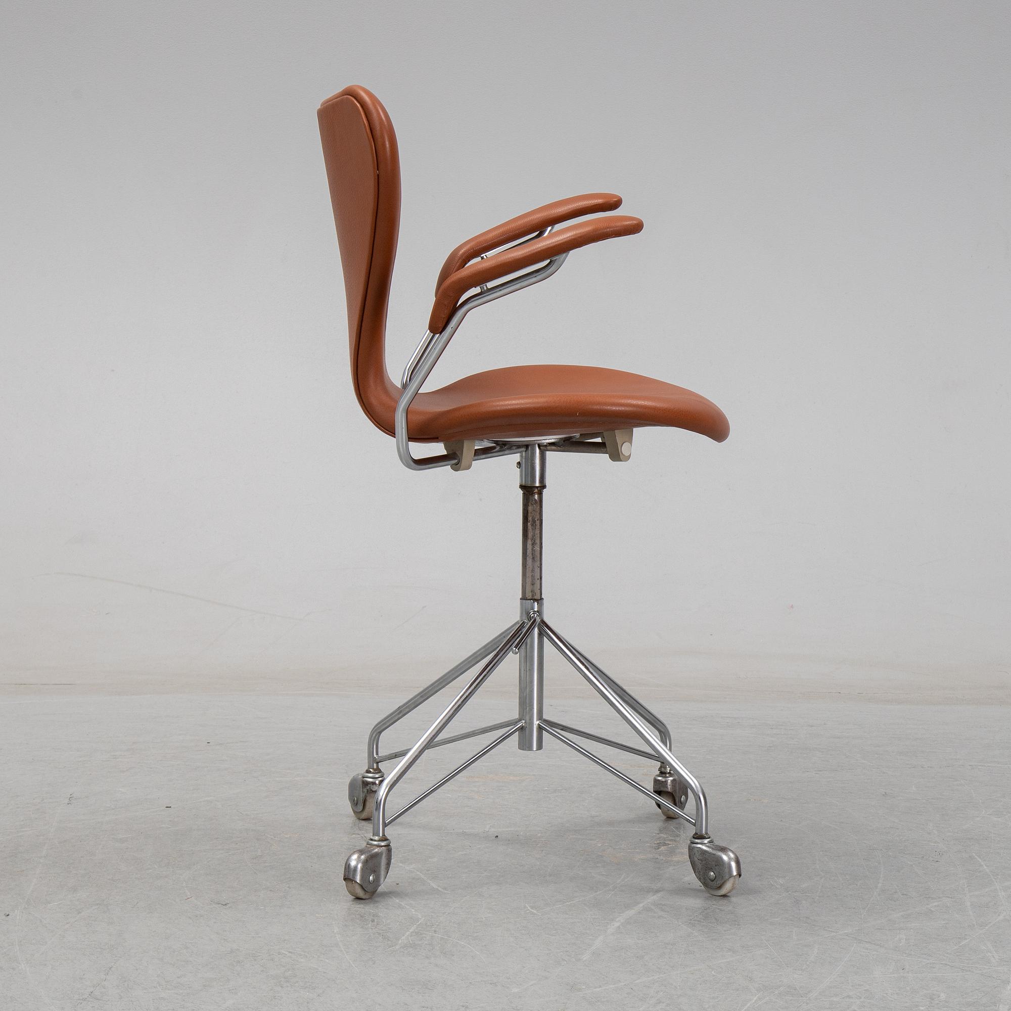 Arne Jacobsen, skrivbordsstol, "Sjuan", formgiven 1955.