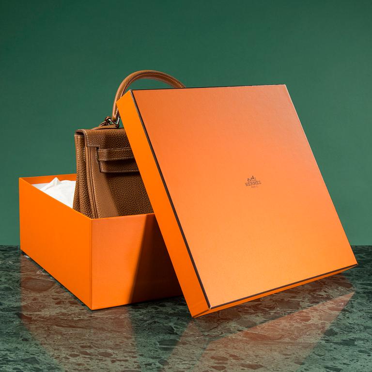 a BAG, "Kelly 32", by HERMÈS, 2014.