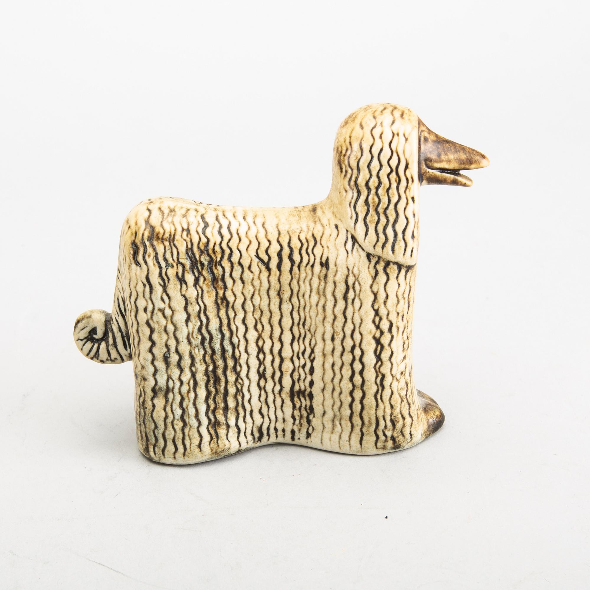 LISA LARSON,