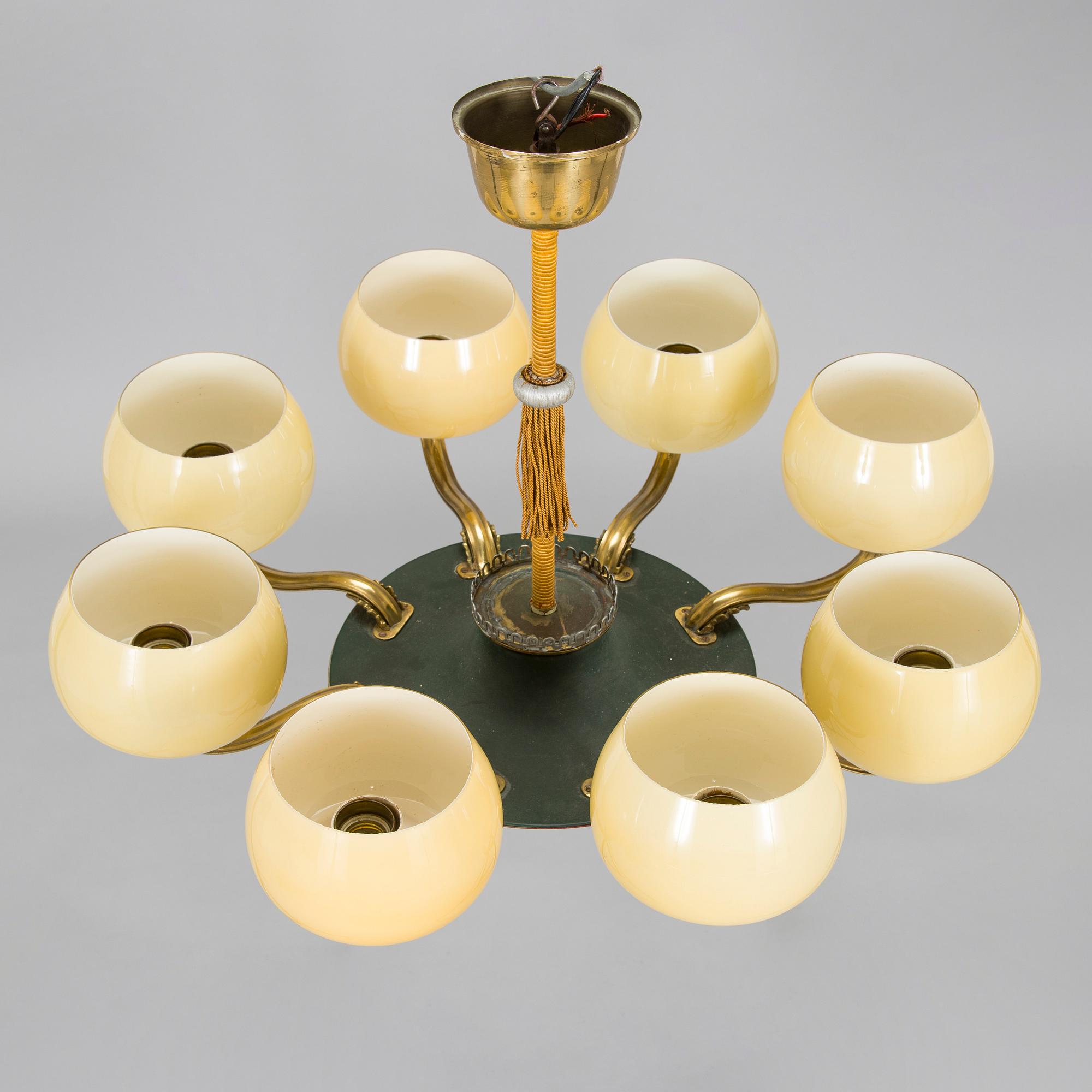 Paavo Tynell, a 1930' chandelier made to order for Taito.