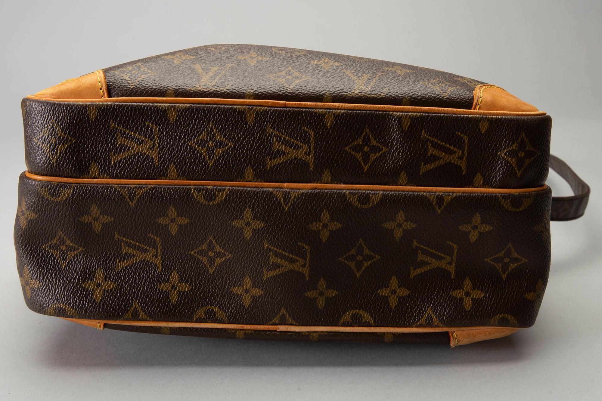 LOUIS VUITTON, axelbandsväska, crossbody.