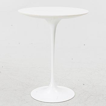 Eero Saarinen, Side table, "Tulip", Knoll International.