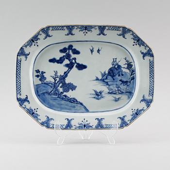 STEKFAT, porslin, Kina, Qianlong 1736-1795.