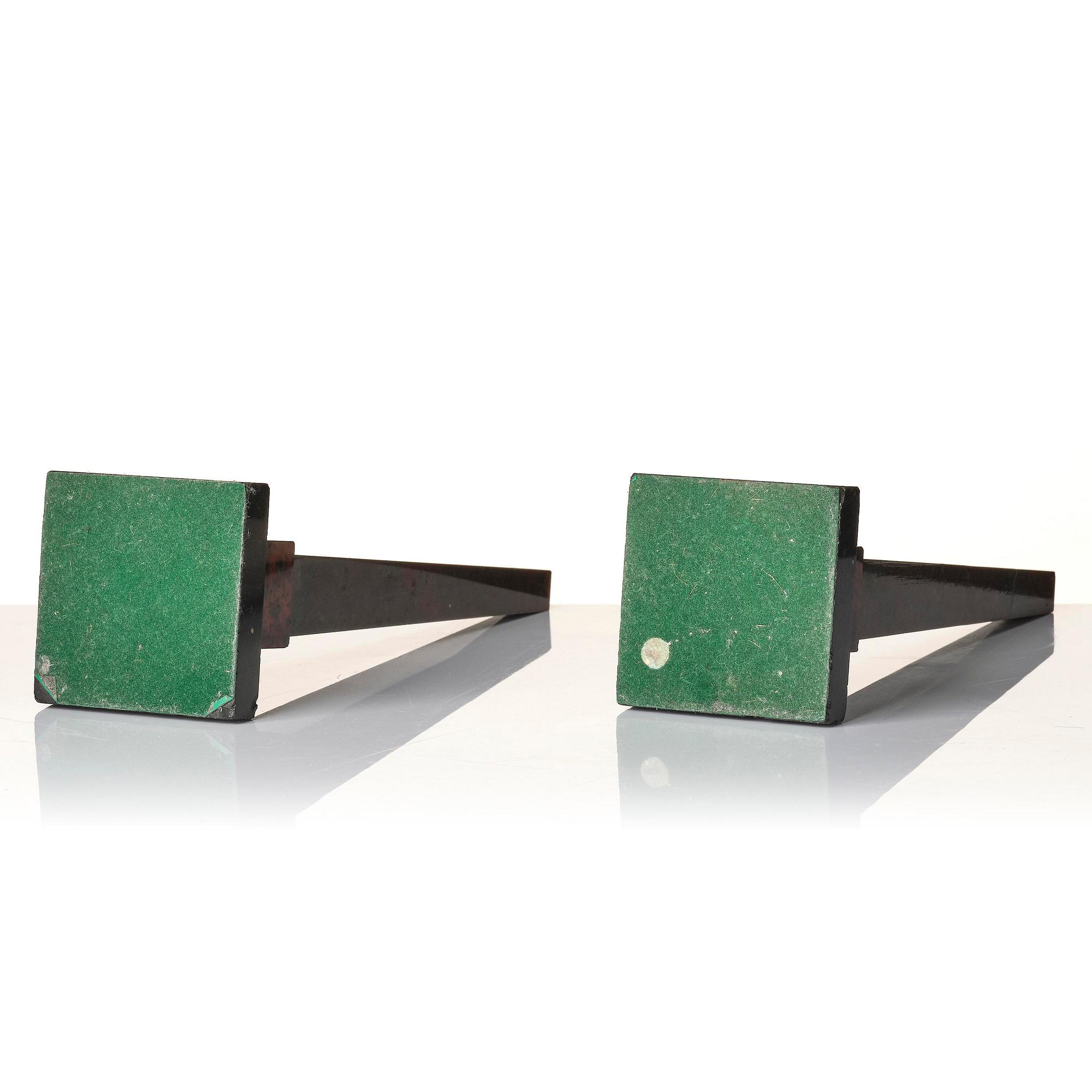 Obelisker ett par, tidigt 1900-tal.