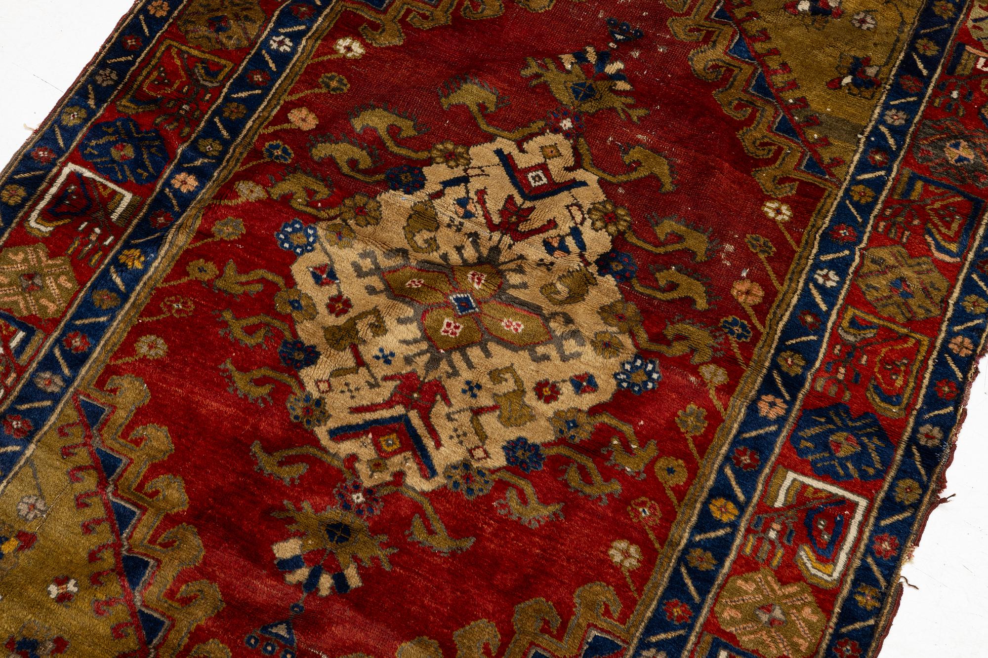 An  antique Taşpınar rug, Aksaray region, Turkey, c. 182 x 109 cm.