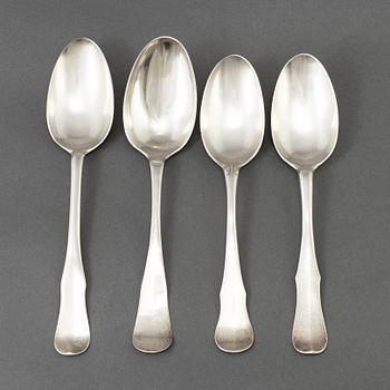 SKEDAR, 4 st, silver, Sverige. Bl a Petter Sundelius, Visby 1792 & Jöns Björkman, Karlskrona 1760. Vikt ca 217 gram.