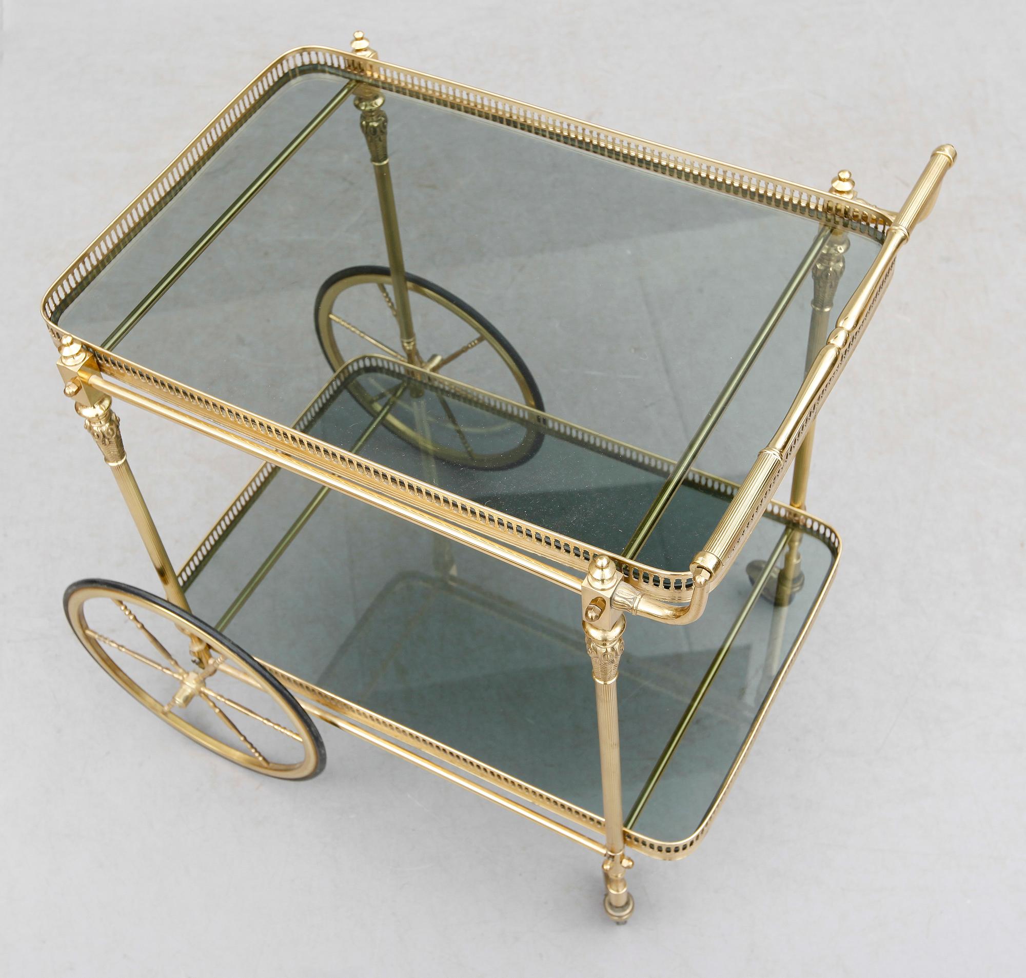 SERVERINGSVAGN, 1900-talets andra hälft.