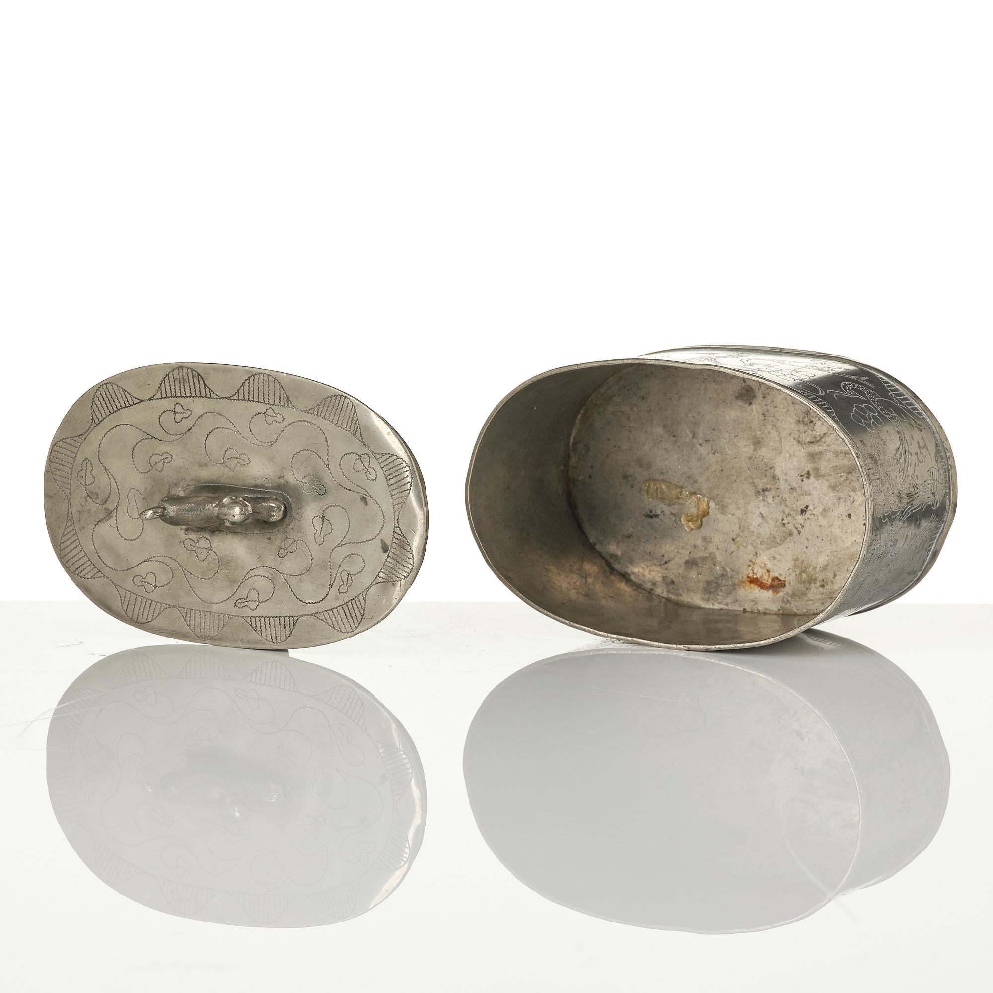 Nils Fougstedt, a Swedish Grace lidded box, Stockholm, 1923.