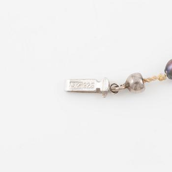 Pearl necklace, clasp in silver.
