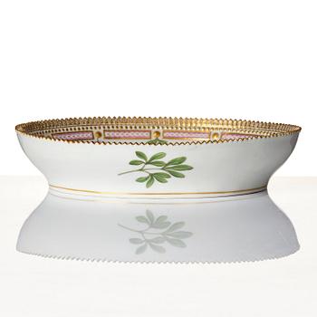 A Royal Copenhagen 'Flora Danica' bowl and serving dish, Denamark, 20th century.