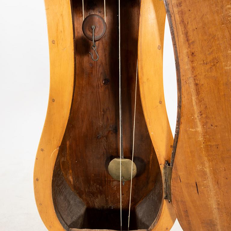 Floor clock Stjärnsund dated 1737.