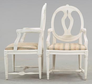 KARMSTOLAR, ett par, gustaviansk stil, omkring 1900-talets mitt.