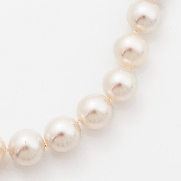 A cultured South Sea pearl necklace.