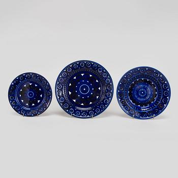 Ulla Procopé, A 61-piece dinnerware and coffee service, "Valencia", Arabia 1960s.