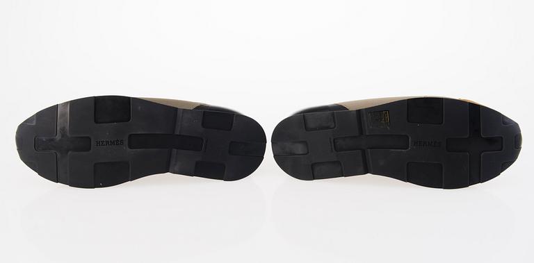 HERMÈS Miles Sneakers in size 42.5.