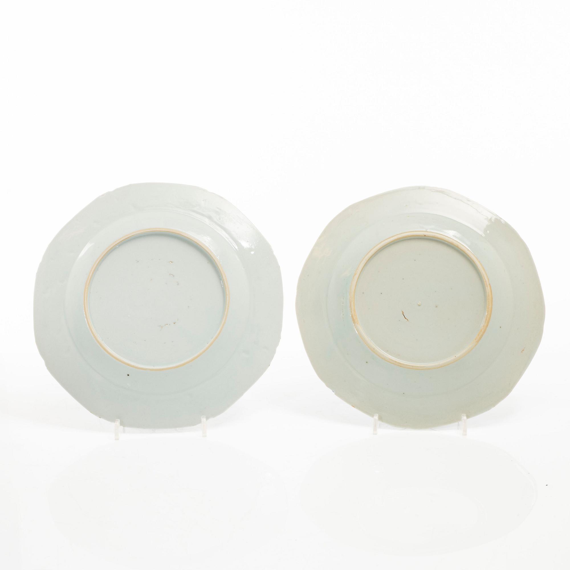 A group of six Chinese blue and white dishes, Qing dynasty, 18th and 19th century.