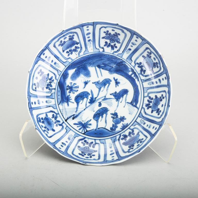 A Chinese Ming dynasty Wanli porcelain dish.