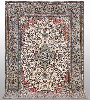 A carpet, Kashan, ca 291 x 201 cm.