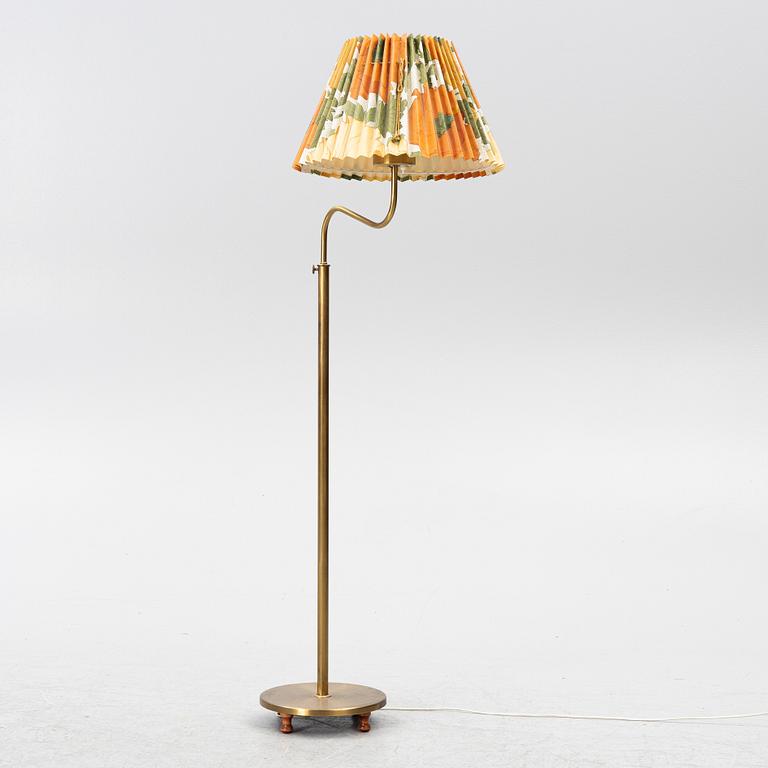 Josef Frank, Floor lamp, model G2568, "Little Camel", Svenskt Tenn.