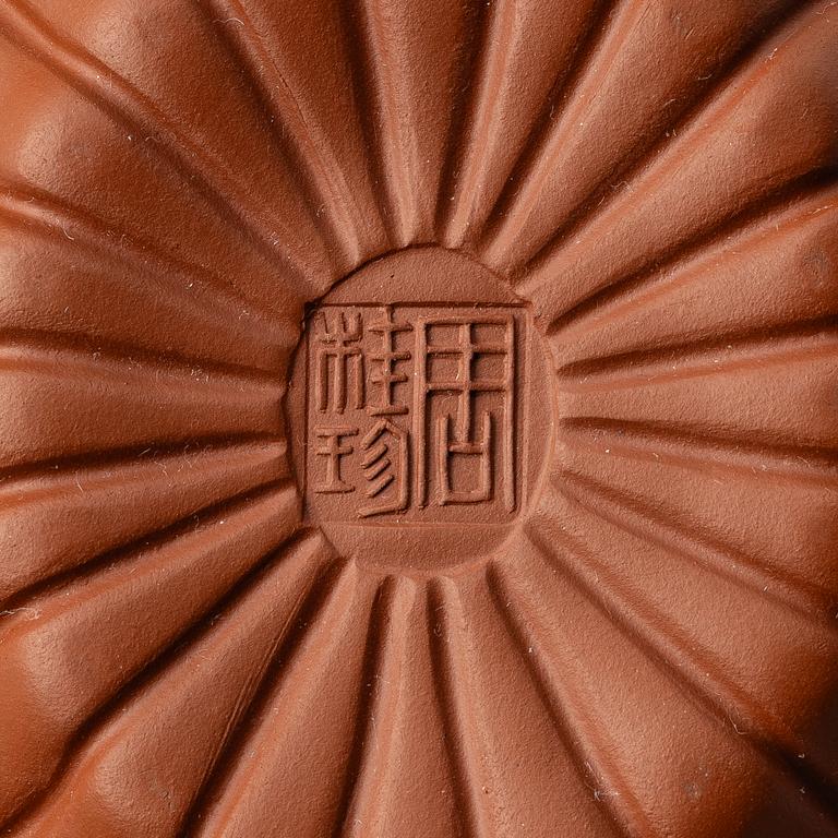 Zhou Guizhen, A Chinese yixing 'chrysanthemum' teapot, 1980/90s.