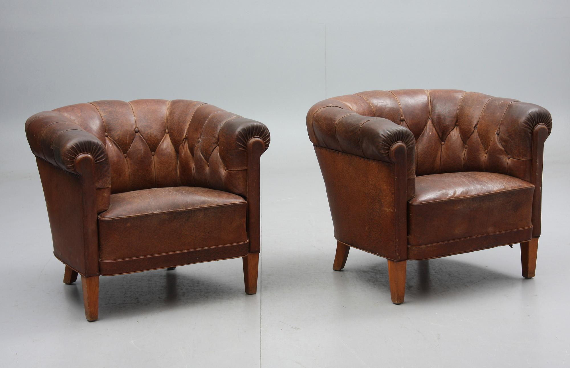 FÅTÖLJER, ett par, 1900-tal.