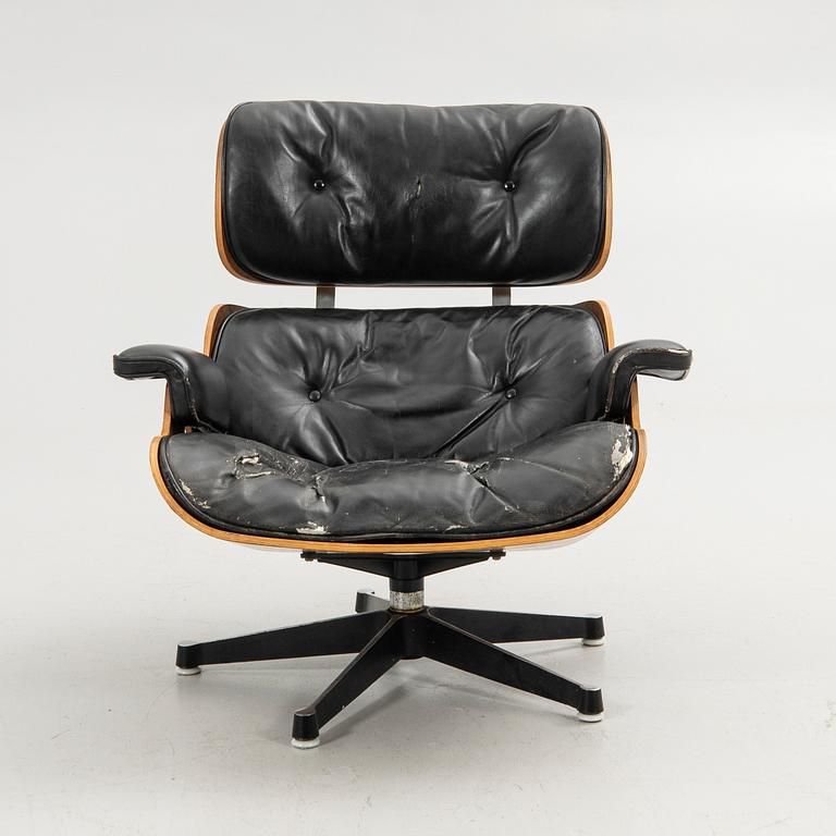 Charles & Ray Eames, fåtölj, "Lounge Chair", för Herman Miller, 1970-tal.