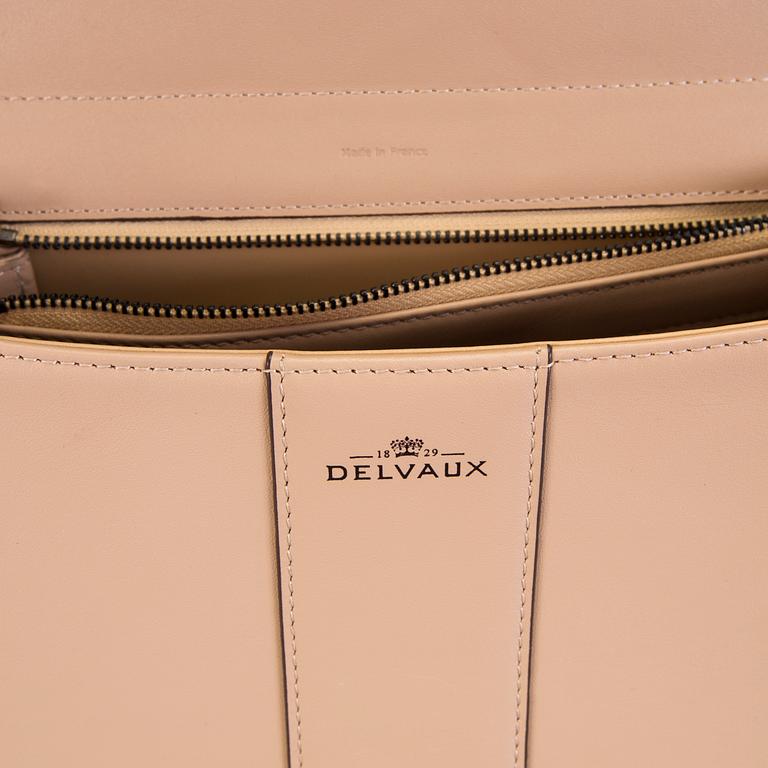 A Delvaux "Brillant" ladies handbag in nude/biscuit colored leather.