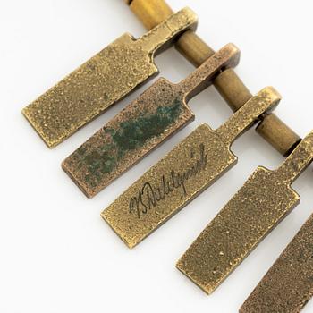 Inga-Britt "Ibe" Dahlquist, a necklace "Nefertiti", bronze.