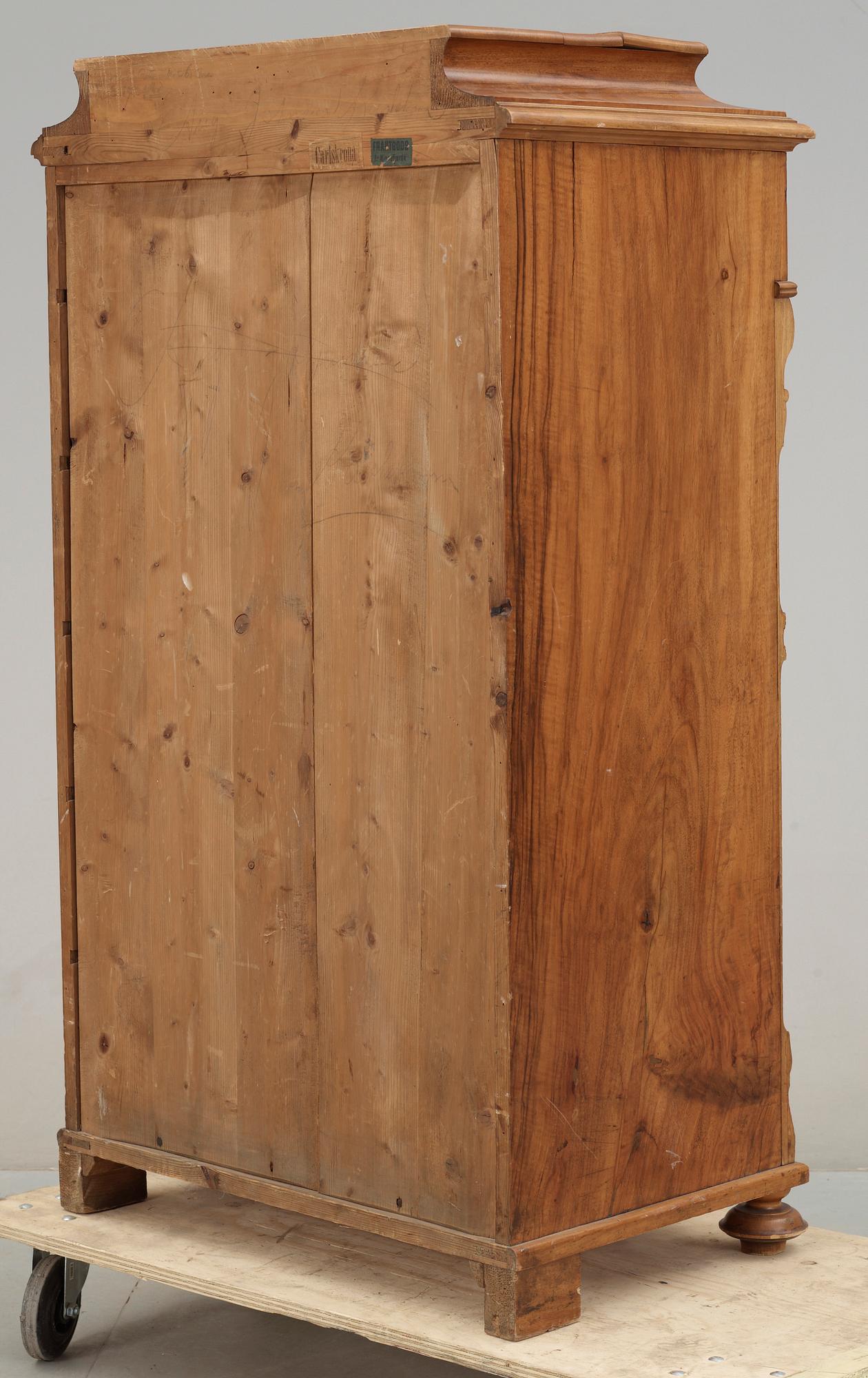 BYRÅ, nyrenässans, 1800-talets slut.