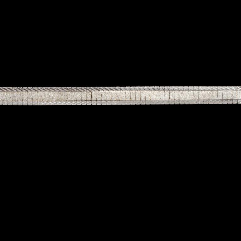 ARMBAND, silver, importstämplat. Vikt 16 g.