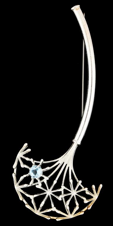 SMYCKESSET, sterling silver, "Kvinnans röst", Kirsti Doukas, Kalevala Koru, design 2006. Vikt tot 30 g.