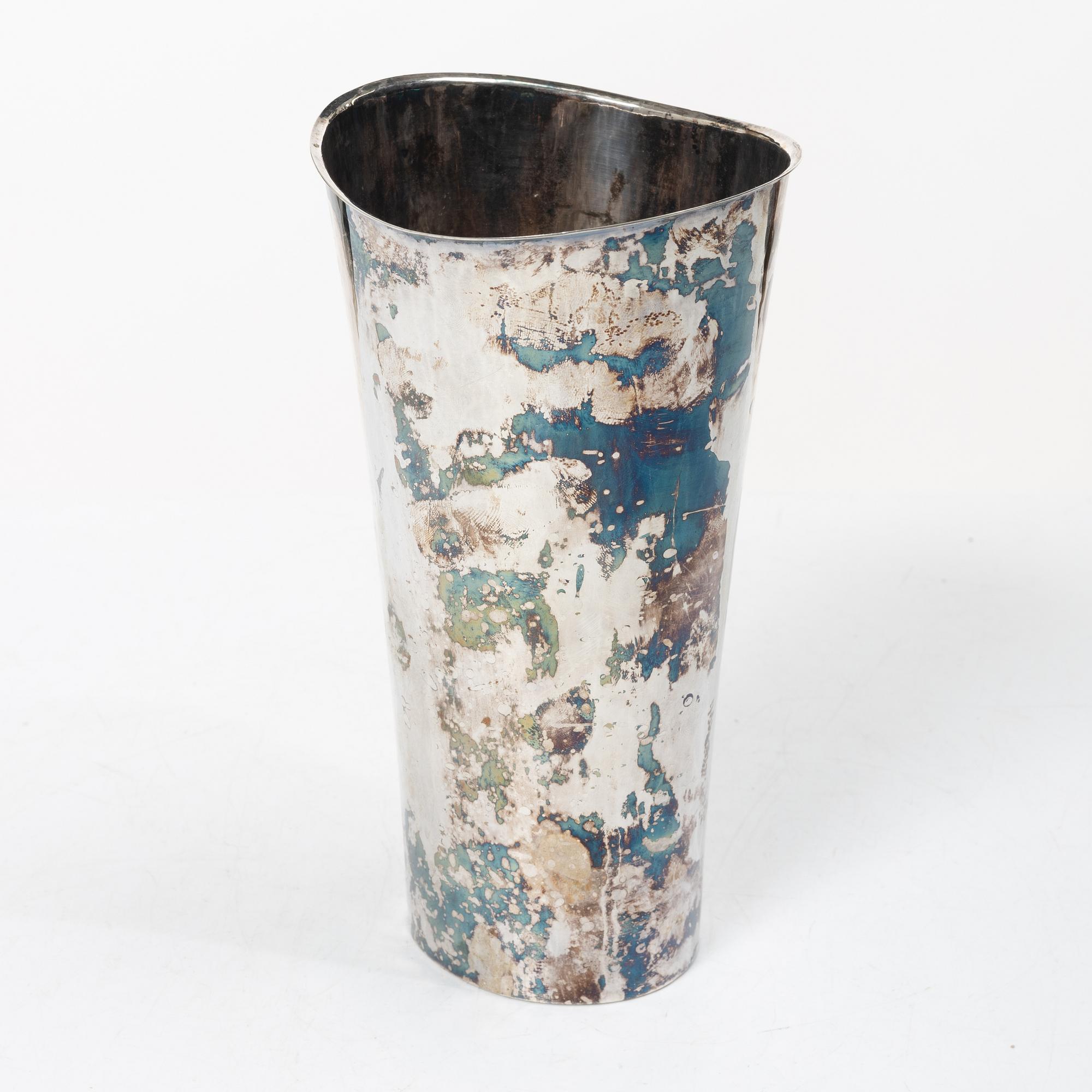 Eric Löfman, Vase, silver, MGAB, Uppsala 1986.