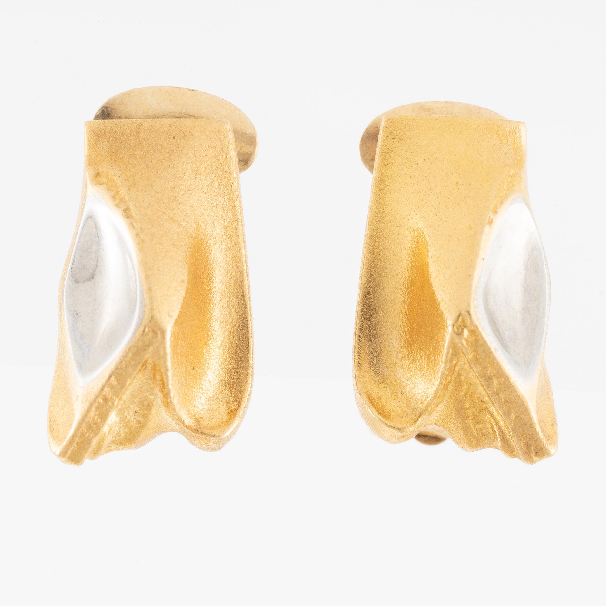 Lapponia, a pair of earrings, 18K gold with white metal likely platinum, Finland 1988.