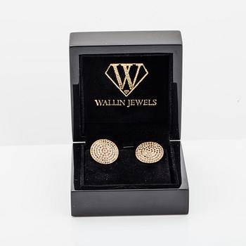 18K gold and black diamond cufflinks.