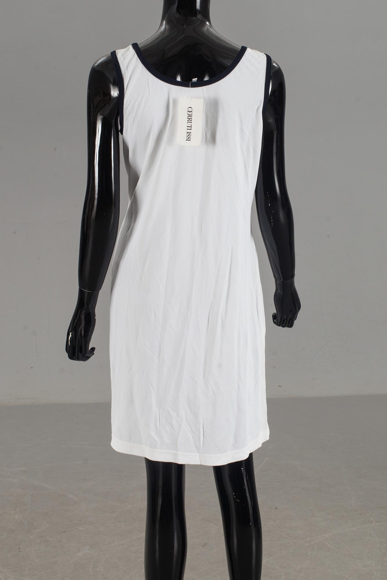 KLÄNNING, Cerruti 1881.