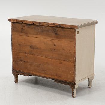 A late Gustavian chest of drawers, 19th century.