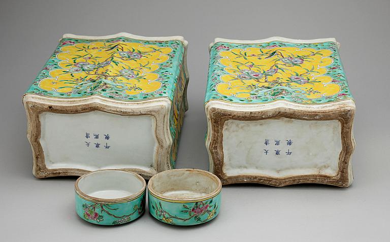 TEDOSOR, ett par, porslin, Kina, Modern tillverkning.