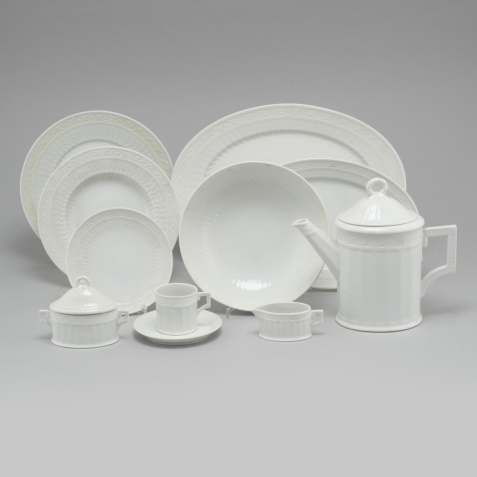 62 pieces dinner service named "Vifte".