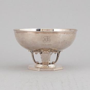 JACOB ÄNGMAN, a silver footed bowl, Guldsmedsaktiebolaget, Stockholm 1934.