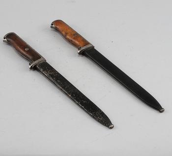 BAJONETTER, ett par, Sverige, 1900-tal.