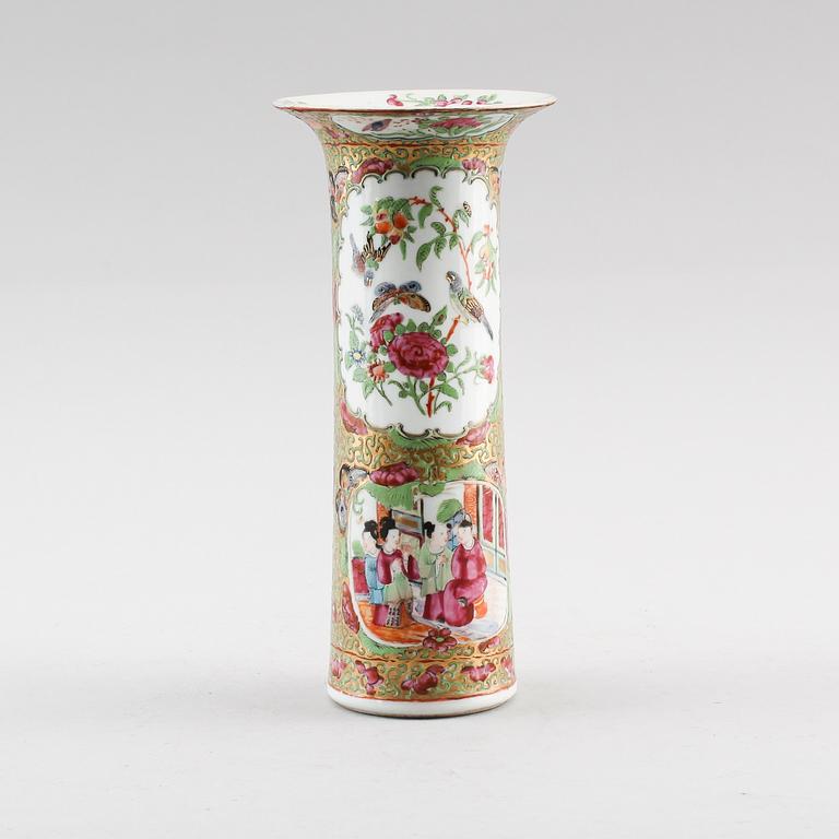 VAS, porslin, Kina, Kanton, 1800-talets mitt.