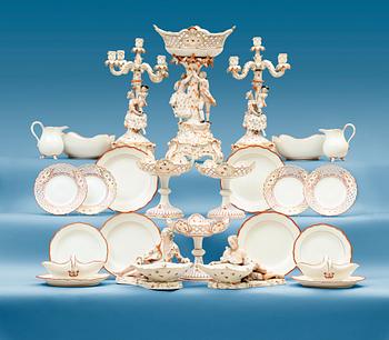 859. An extensive Meissen service, 19th Century. (150 pieces).