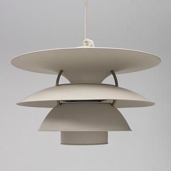 Poul Henningsen, taklampa, "Charlottenborg PH 5-4,5", Louis Poulsen, Danmark.