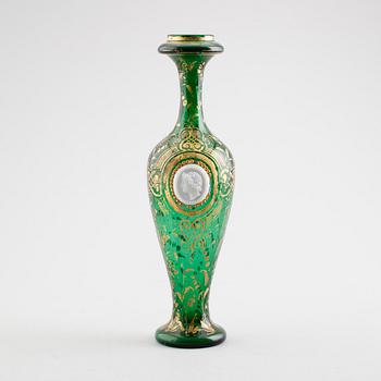 VAS, grönt glas, omkring år 1900.